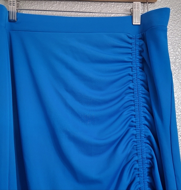 NWT INC International Concept Bright Blue Midi Skirt With Ruching Detail Size XL - Picture 2 of 8